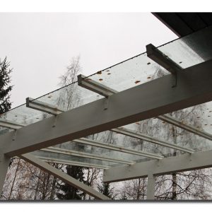 lasikatto terassilla